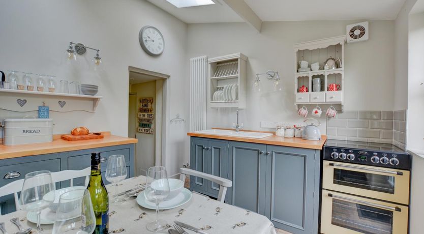Photo of 2 Bed in Knapton
