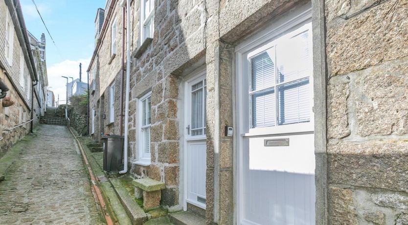 Photo of 3 Bed in St Ives