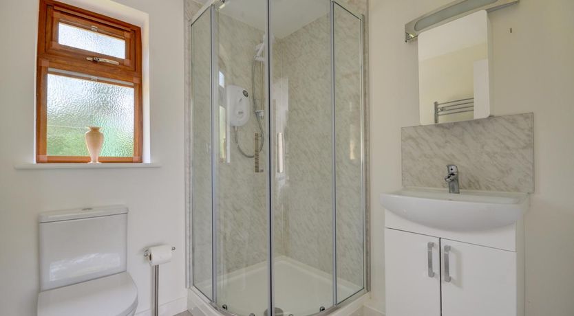 Photo of 1 Bed in Briston