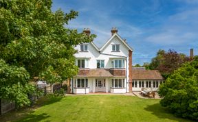 Photo of 7 Bed in Aldeburgh