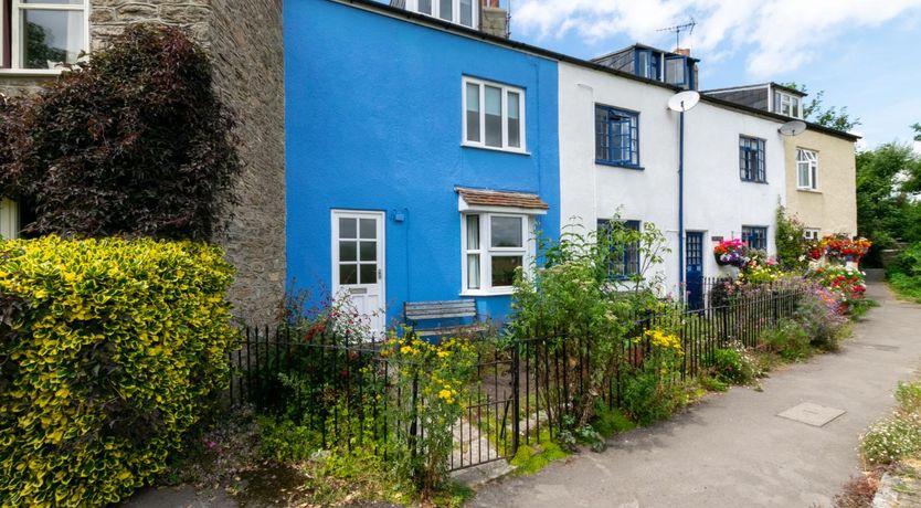 Photo of 3 Bed in Bridport