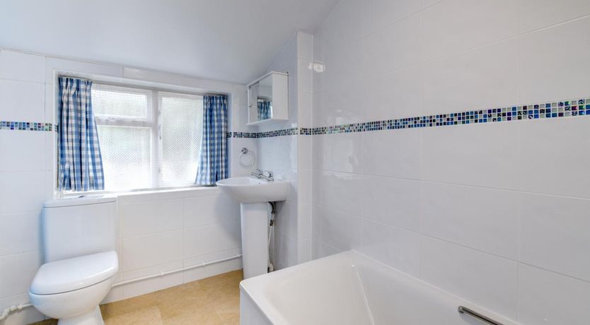 Photo of 3 Bed in Bridport