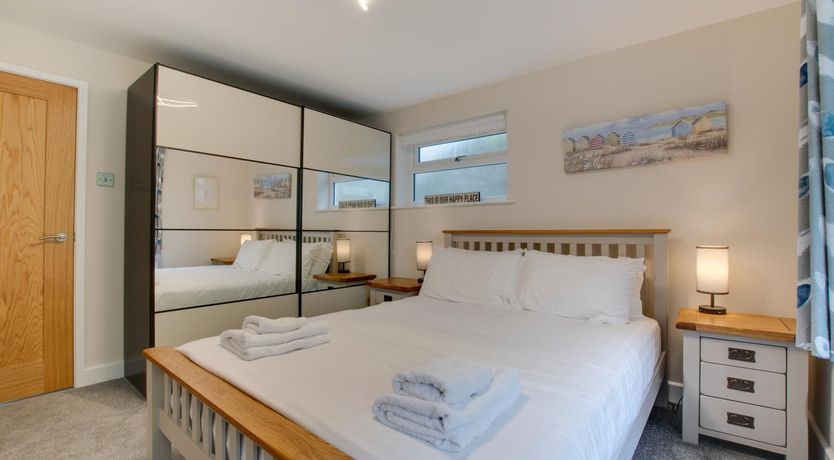 Photo of 2 Bed in Dartmouth