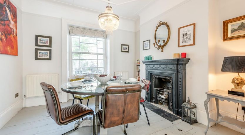 Photo of 5 Bed in St. Leonards-on-Sea