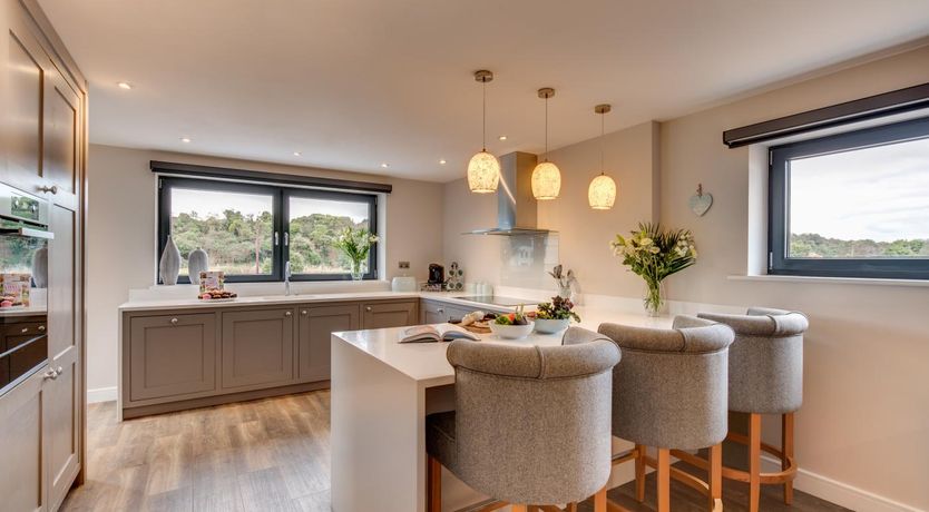 Photo of 5 Bed in Walmer