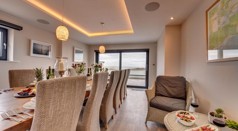 Photo of 5 Bed in Walmer