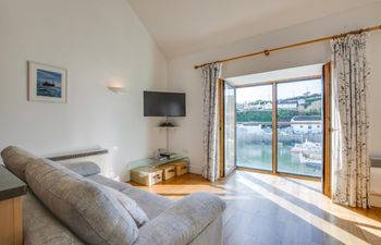 2 Bed in Porthleven Holiday Home