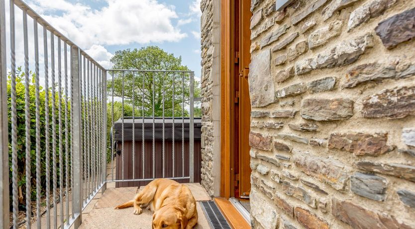 Photo of 2 Bed in Lampeter