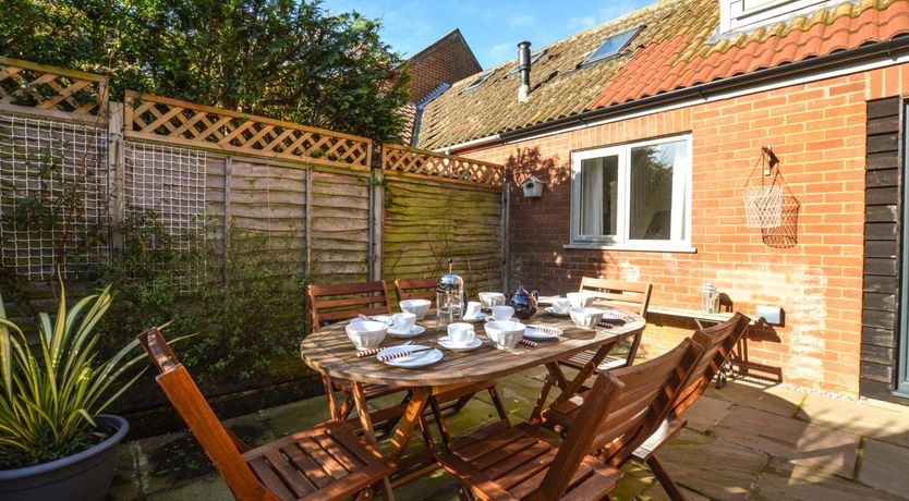 Photo of 4 Bed in Salthouse