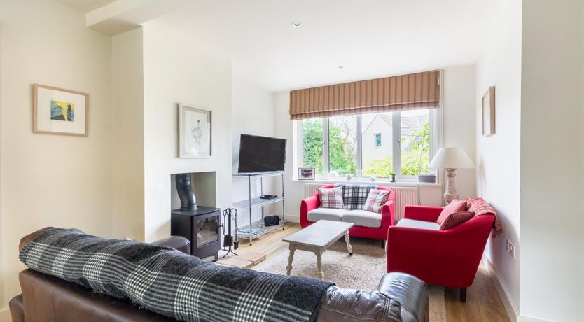 Photo of 4 Bed in Salthouse