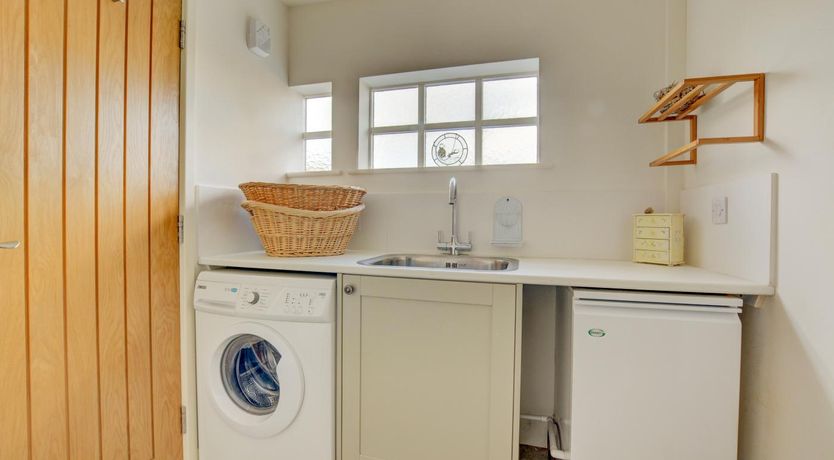 Photo of 4 Bed in Salthouse