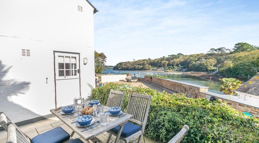Photo of 2 Bed in Helford