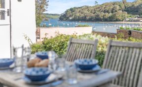 Photo of 2 Bed in Helford
