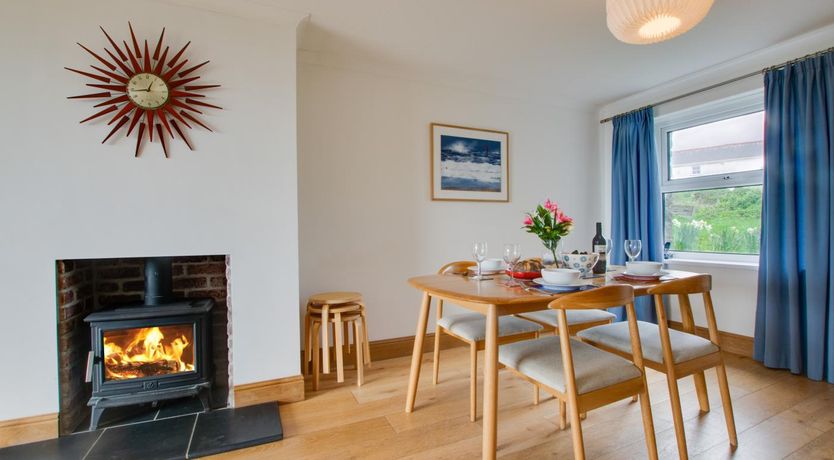 Photo of 3 Bed in Perranuthnoe