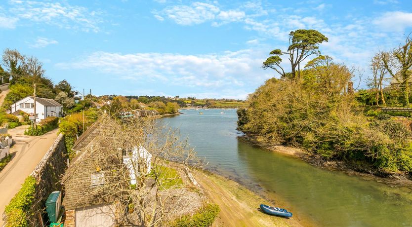Photo of 3 Bed in Helford