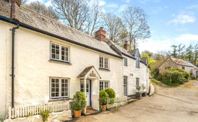 Photo of 3 Bed in Helford