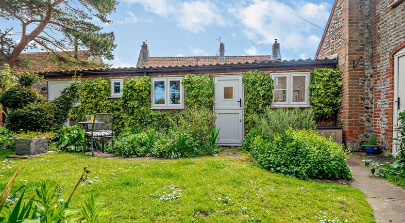 Photo of 2 Bed in Weybourne