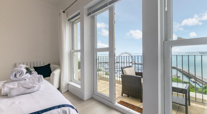 Photo of 2 Bed in Torquay