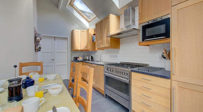 Photo of 3 Bed in Salthouse