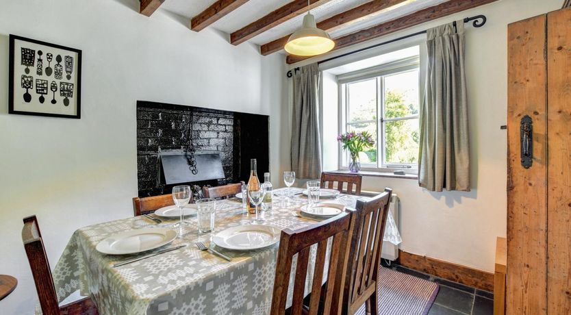 Photo of 3 Bed in Dinas Mawddwy