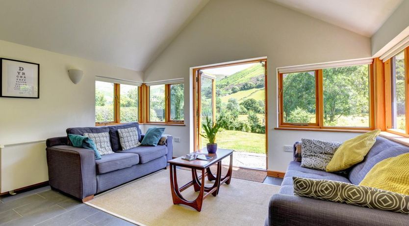 Photo of 3 Bed in Dinas Mawddwy