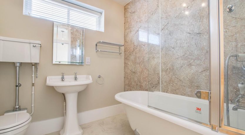 Photo of 2 Bed in Eye