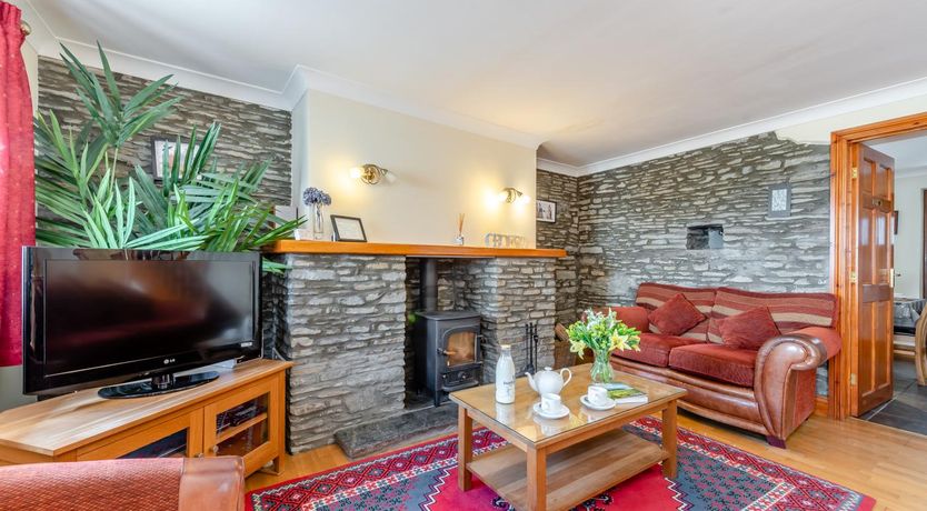 Photo of 3 Bed in Lampeter