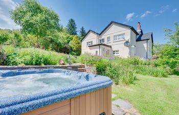 4 Bed in Brecon Holiday Home