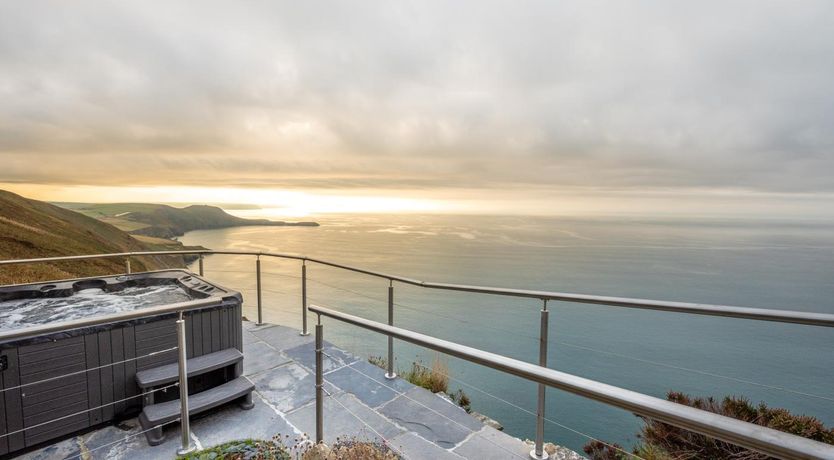 Photo of 2 Bed in Llangrannog