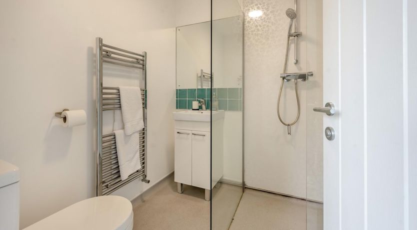 Photo of 5 Bed in Overstrand