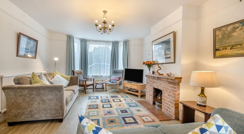 Photo of 5 Bed in Overstrand