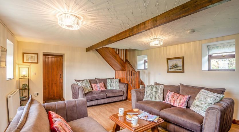 Photo of 4 Bed in Morfa Bychan