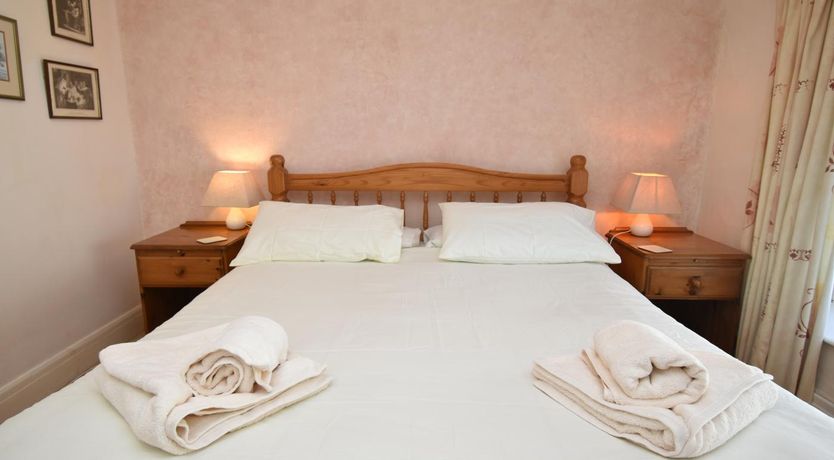 Photo of 2 Bed in Tenby