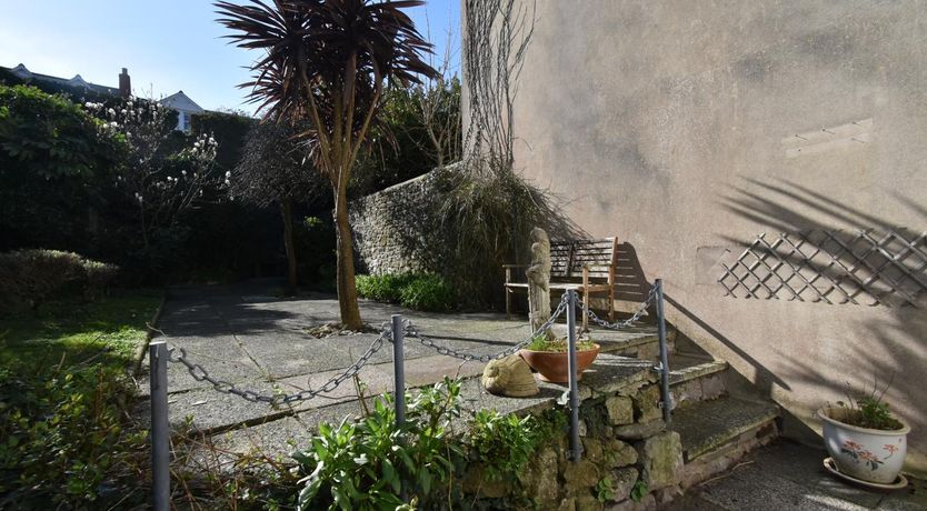 Photo of 2 Bed in Tenby