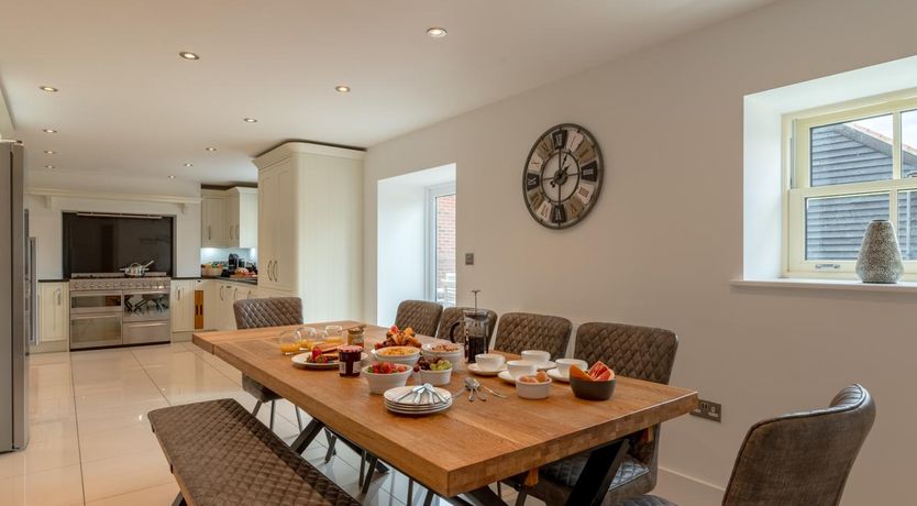 Photo of 4 Bed in Northrepps