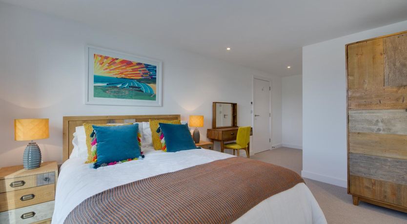 Photo of 3 Bed in Perranporth