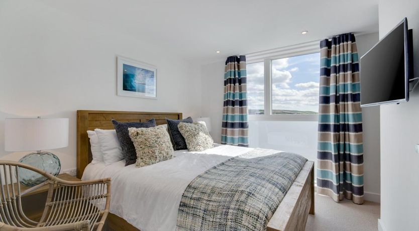 Photo of 3 Bed in Perranporth