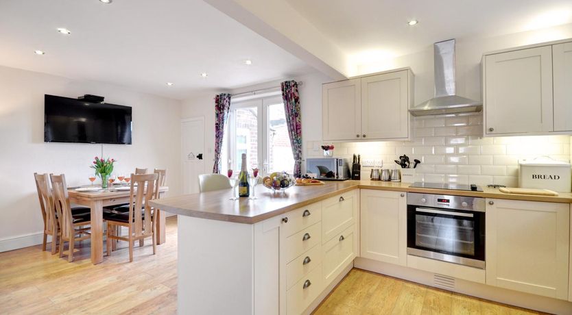 Photo of 3 Bed in Whitby