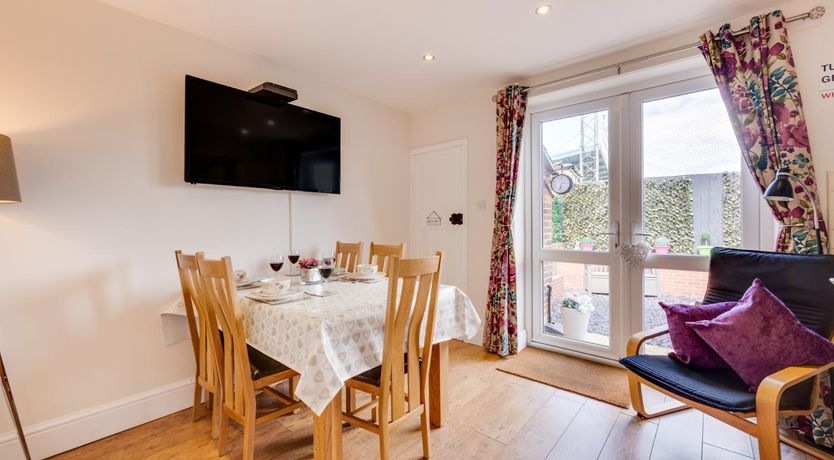 Photo of 3 Bed in Whitby