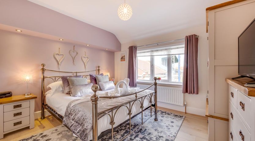 Photo of 3 Bed in Whitby