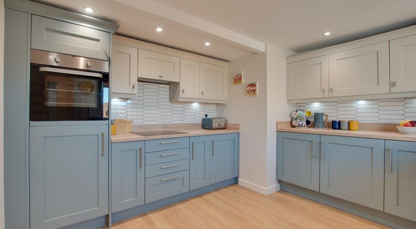 Photo of 2 Bed in Whitby