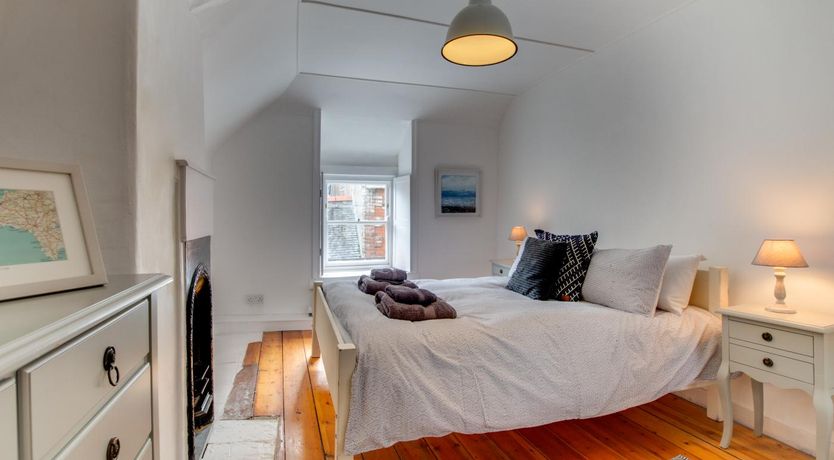 Photo of 4 Bed in St Ives