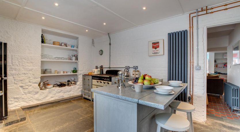 Photo of 4 Bed in St Ives