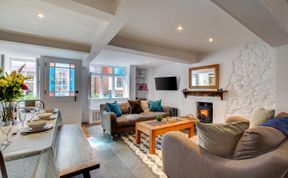 Photo of 4 Bed in St Ives