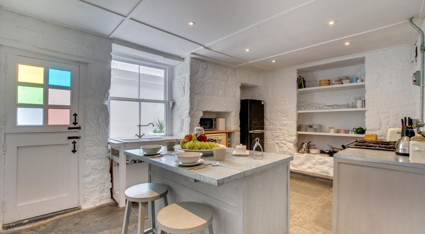 Photo of 4 Bed in St Ives