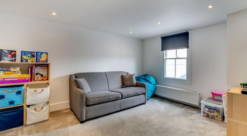 Photo of 4 Bed in St Ives
