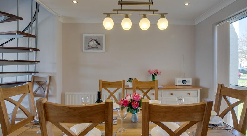 Photo of 3 Bed in Y Felinheli