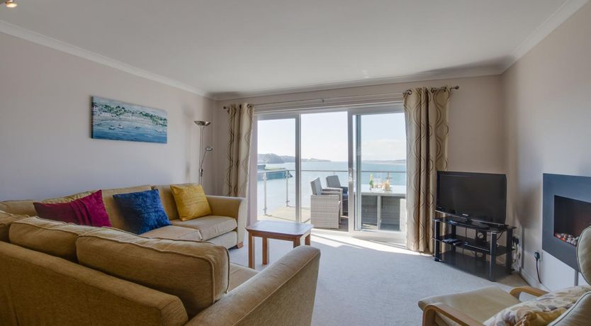 Photo of 3 Bed in Y Felinheli