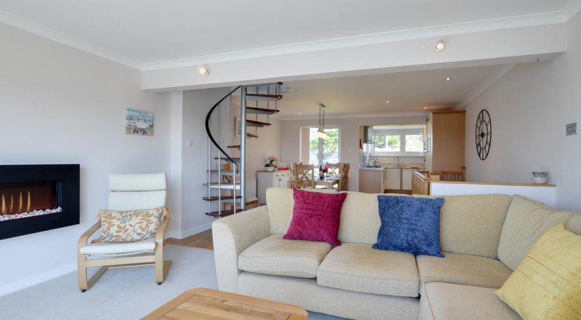 Photo of 3 Bed in Y Felinheli