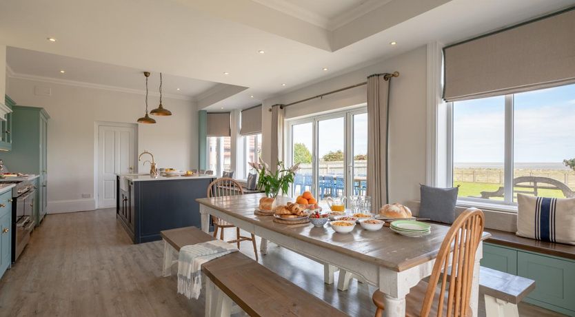 Photo of 8 Bed in Kessingland